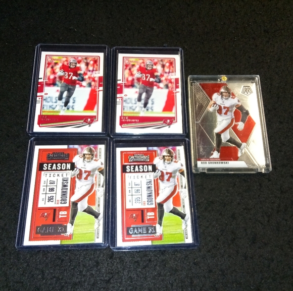 Rob GronkowskiFootball CardLot  Tampa Bay - Picture 1 of 2